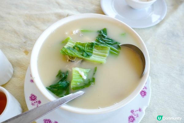 話說梅窩都有幾間大排檔吃海鮮、小炒，