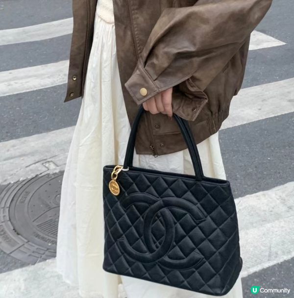 Chanel保卡是什麼? 3分鐘教你分辨Chanel出產年份！