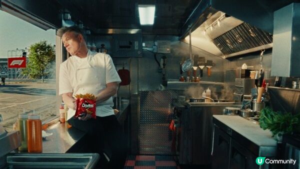 DORITOS LOADED 推出熾熱廣告，其由名廚 GORDON RAMSAY 與 MERCEDES-AMG PETRONAS F1 車手 GEORGE RUSSELL 領銜主演