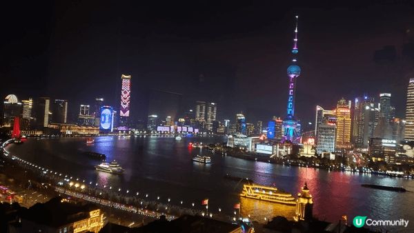 從黃浦江外灘瑞吉酒店看上海的日與夜