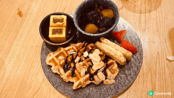 香港cafe 坐得好舒服，好好味😋😋😋😋😋😋😋😋...