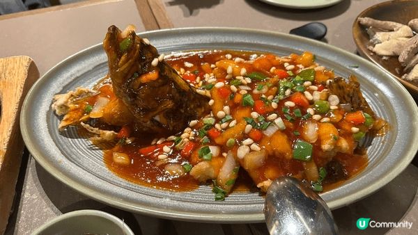 花雕乳鴿，松鼠桂魚，脆煎灌湯小籠包。跟好友聚會時所吃的晚飯。...