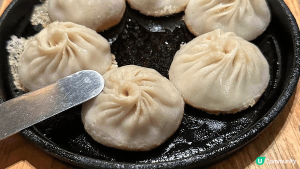 花雕乳鴿，松鼠桂魚，脆煎灌湯小籠包。跟好友聚會時所吃的晚飯。...