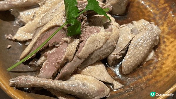 花雕乳鴿，松鼠桂魚，脆煎灌湯小籠包。跟好友聚會時所吃的晚飯。...