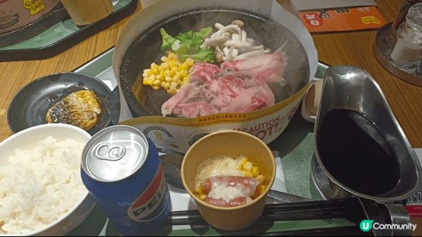 平民美食。。銀咖啡鐵板餐。大大份。飲品，甜品齊全。。一家3口...