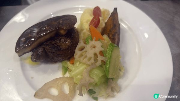 這間北角唔起眼的西餐廳餐廳，逢星期五有live Band，食...