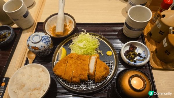 豬排d粉好薄，好似係台灣食既一樣
