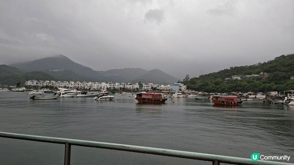 下雨天，趁週末有空去白沙灣，發呆一個下午也是一個不錯的放鬆，...