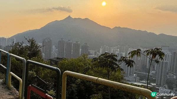 近日天氣開始轉涼最適合行山，之前帶5age 兒子一起行屯門打...