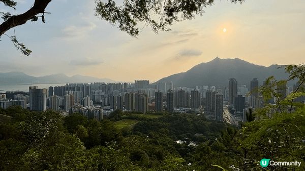 近日天氣開始轉涼最適合行山，之前帶5age 兒子一起行屯門打...