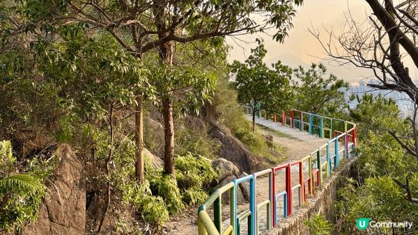 近日天氣開始轉涼最適合行山，之前帶5age 兒子一起行屯門打...