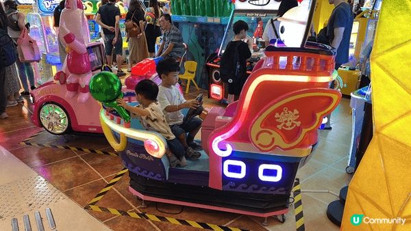 同小朋友玩車同夾模型車