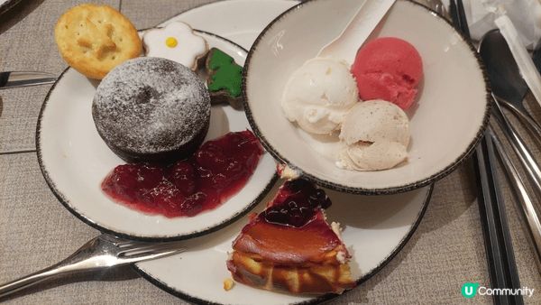 最近去咗會展 Food Studio 嘆自助午餐，真係有驚喜...