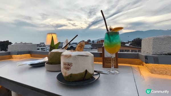 清迈，一個讓時間慢下来的古城。在這裡，你可以清晨在布帕壤寺静...