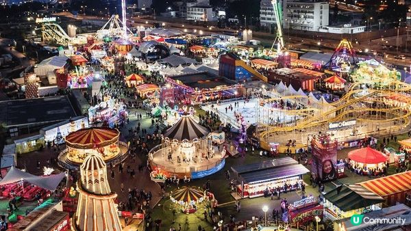 AIA Carnival夜晚超靚！中環海濱燈光閃爍，旋轉木馬...