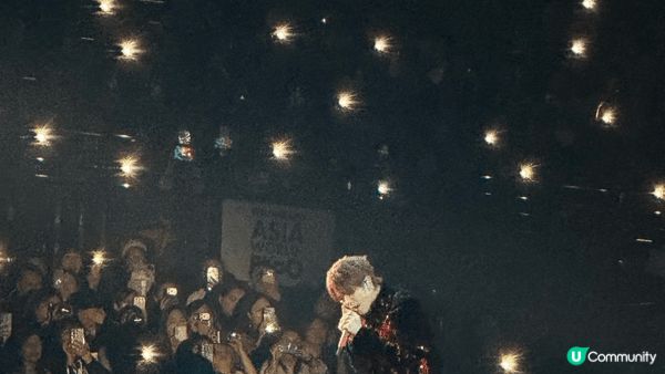 今個聖誕，我約咗姜B同蕭敬騰一齊渡過，唔知有冇人同我一樣呢。...