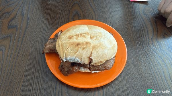 同家人去澳門亨受當地美食仲有逛下打卡熱點當地条食街人山人海又...
