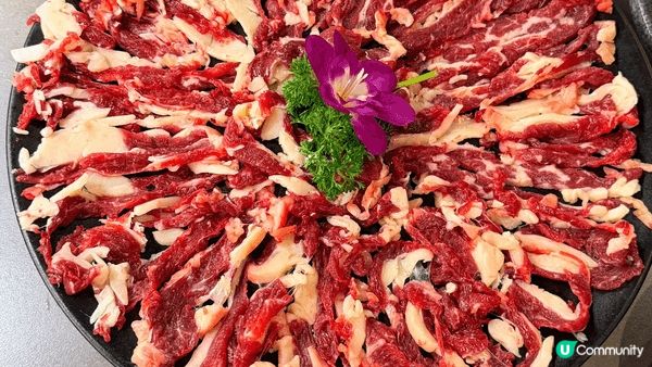 「就犟牛肉火鍋」將潮汕牛肉的鮮，提升至儀式般的境界。踏入店內...