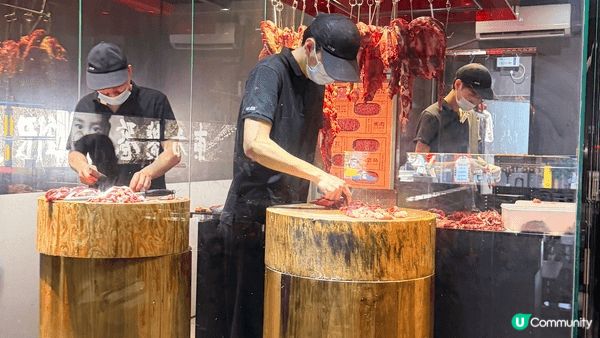 「就犟牛肉火鍋」將潮汕牛肉的鮮，提升至儀式般的境界。踏入店內...