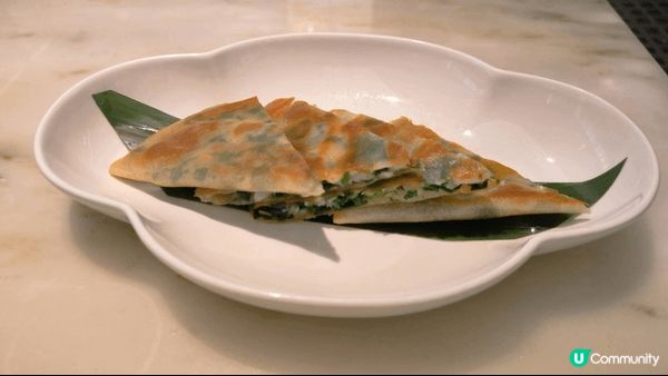 1️⃣茶☕️：有龍井綠茶/紅茶可以選擇，茶味清香不澀