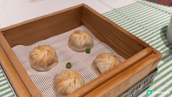 以上3 張相片是本人最喜愛的菜式，首先就是蒜蓉辣椒炒鮑魚，非...