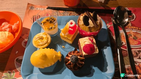 總是覺甜品是不可或缺的食物，特別顏色漂亮造型吸引，望見都開心...