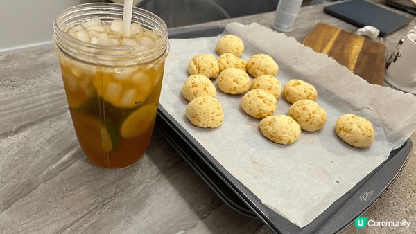 自制芒果乳酪杯同芝士波波，加埋香檸茶同咖啡，忙裏偷閑嘅活動，...