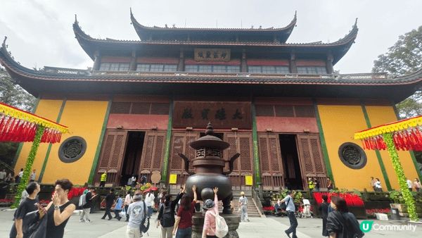 杭州靈隱寺一定要去， 沒去過就沒到過杭州， 杭州西湖也要去。...