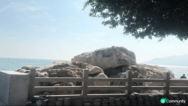 這是在潮汕南澳旅遊的相片，燈塔、崎石和大海都超好打卡。