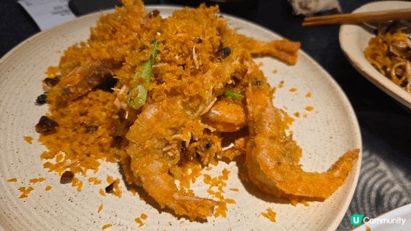 香燒乳鴿脆口，咸蛋黃炸蝦球惹味，啖啖香濃蛋黃咸香，清蒸花甲啖...