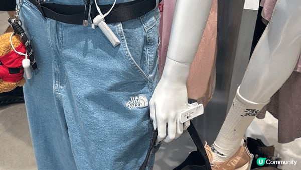 聖水洞白色TheNorthFace 