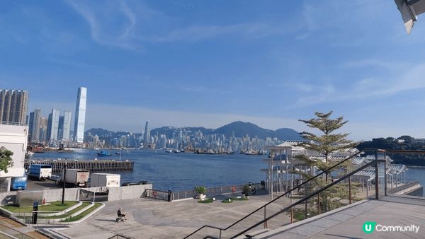 去到南昌海邊，坐係休閒Café，享受住美景美食懷抱，所有煩惱...
