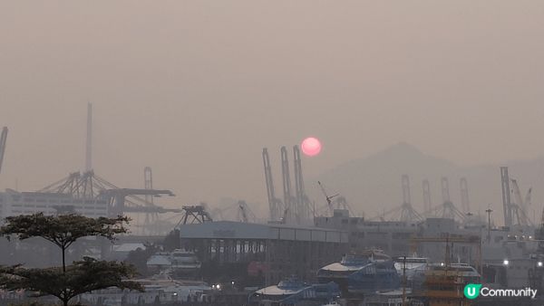 去到南昌海邊，坐係休閒Café，享受住美景美食懷抱，所有煩惱...