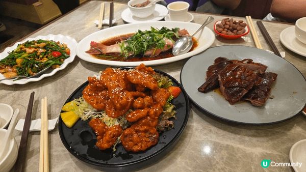 海港海鮮酒家，海鮮非常新鮮，价$店理。也有很多分店。