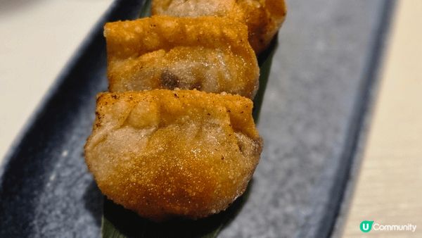 素之輕食~開胃菜由意大利黑醋牛油果有機沙律開始，配上小食，廚...