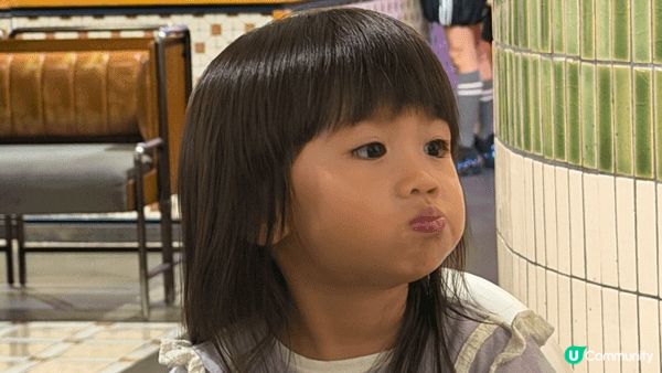 食物種類選擇豐富且食材相當新鮮，特別是海鮮區的海鮮凍盤和即切...