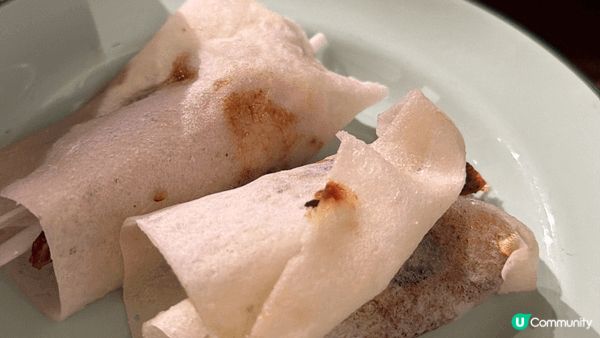 食物種類選擇豐富且食材相當新鮮，特別是海鮮區的海鮮凍盤和即切...