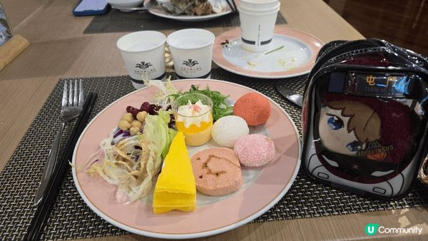 選擇自助餐，食物固然多樣化，但飲品有得多選擇也定人加分，試過...