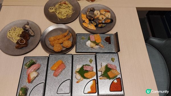 「星」日式自助餐簡直是海鮮控的天堂！一進門，挑高氣派的摩登日...