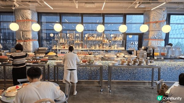 食自助餐最緊要係乾淨企理 我好驚食自助餐係好迫啲人爭先恐後 ...