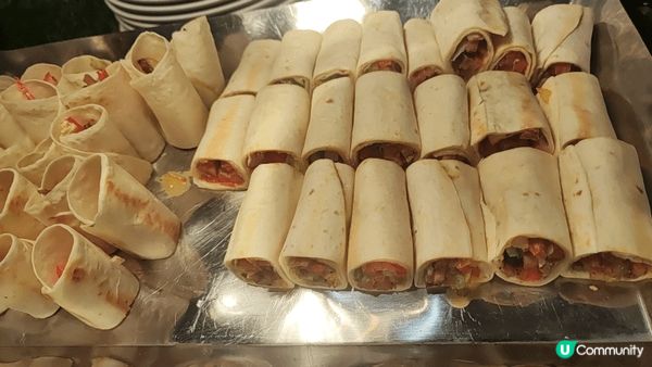 食酒店自助餐。景靚。海鮮新鮮。多款式。甜品精緻。朱古力是有品...