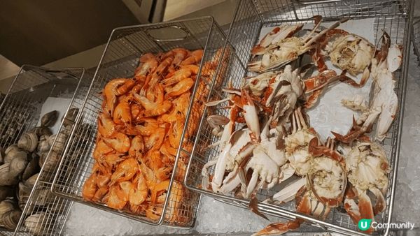 食酒店自助餐。景靚。海鮮新鮮。多款式。甜品精緻。朱古力是有品...