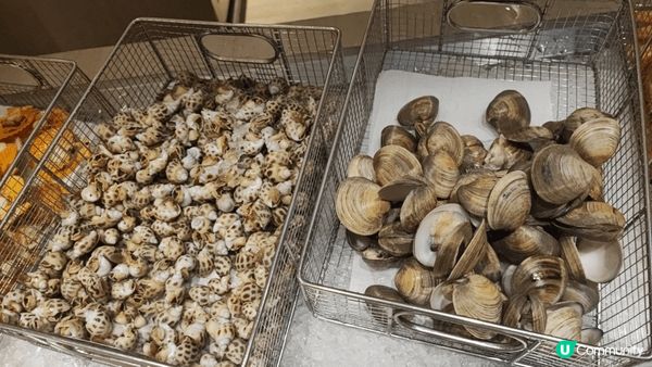 食酒店自助餐。景靚。海鮮新鮮。多款式。甜品精緻。朱古力是有品...