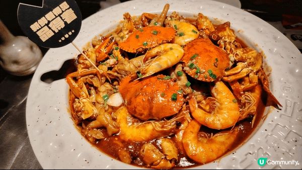 週末北上深圳皇庭商場，搵到間食蟹肉煲的食店叫老船長，非常風味...