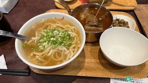 這兩間店舖，糖水加牛肉麵的味道，簡直是絕配