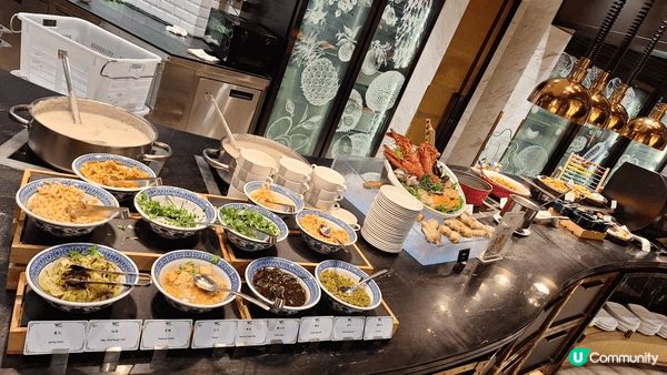 澳門新濠影滙星滙餐廳最新推出的主題是風味大馬東南亞美食主題自...