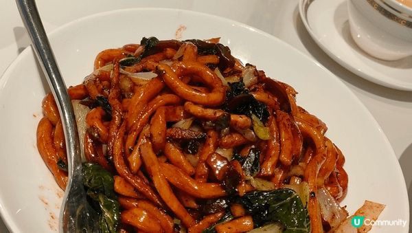 觀塘新開了間上海菜館-滬玥茗居，位於駿業街，因不近市中心，所...