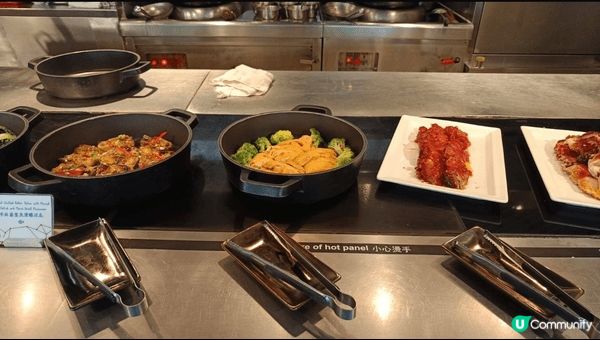 食自助午餐最緊要係「食得精、食得Smart」，PLAYT 喺...