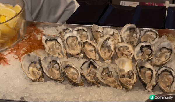 攝錄於喜來登酒店的晚餐buffet，海鮮和熟食都非常出色，還...