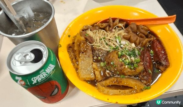 多個地方既特色美食，一試難忘，有車仔麵，榴槤同埋雞煲